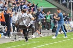 3. Liga; MSV Duisburg - FC Ingolstadt 04; Niederlage, hängende Köpfe 2:1, Cheftrainerin Sabrina Wittmann (FCI) und Cheftrainer Dietmar Hirsch (MSV) feiert