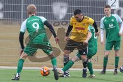 AUDI Amateuercup - Saison 2024/25 - TSV Lichtenau - FC Geisenfeld - Mentor Haliti gelb Lichtenau - Michael Trick grün rechts Geisenfeld - Foto: Meyer Jürgen