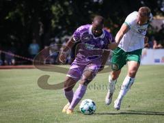 Testspiel - Saison 2026/27 - VFB Eichstätt - FC Ingolstadt 04 - Joseph Ganda (Nr.16 - FCI) - Daniel Hofrichter (Nr.8 - VFB Eichstätt) - Foto: Meyer Jürgen
