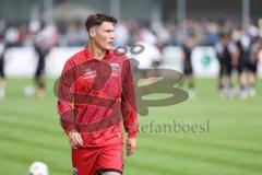 Toto Pokal; FC Sportfreunde Schwaig - FC Ingolstadt 04; vor dem Spiel Jonas Scholz (15, FCI)