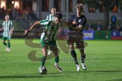 Landesliga - Saison 2025/26 - SV Manching - SSV Niedersonthofen - Leon Peric (Nr.20 - SV Manching) - Simon Frasch schwarz Niedersonthofen - Foto: Meyer Jürgen
