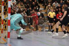 Lotto Bayern Hallencup - Vorrunde - Lindenkreuzhalle Saison 2024/25 - Türk SV Ingolstadt - FC Türk Sport Garching - Daniel Drotleff rot Türk Ing - Martin Maier TW Türk Sport Garching - Foto: Meyer Jürgen