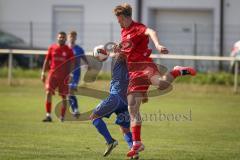 Kreisliga - Saison 2026/27- TSV Großmehring - SV Zuchering - Benedikt Huber blau Großmehring - Laurenz Klein rot Zuchering - Foto: Meyer Jürgen