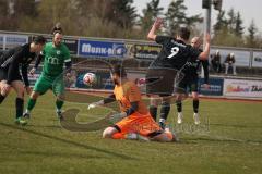 Kreisklasse - Saison 2025/26- TSV Gaimersheim II - SV Lippertshofen - Denis Janjic schwarz Gaimersheim - Nico Moser schwarz Gaimersheim -  Dominik Telli TW Lippertshofen- Foto: Meyer Jürgen