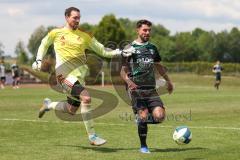 Bezirksliga - Saison 2025/26- TSV Gaimersheim - TSV Ober./Unterh.stadt - Benjamin Anekin schwarz Gaimersheim - Alexander Huebl TW Ober/. Unterh.stadt - XXXXX - Foto: Meyer Jürgen