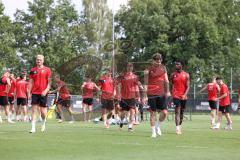 3. Liga - Saison 2024/25 - Trainingsauftakt- FC Ingolstadt 04 -  - Trinkpause - XXXXX - Foto: Meyer Jürgen