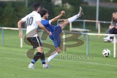 Kreisliga - Saison 2024/25- SV Hundszell - SV Menning -  - Cem Knupfer blau Menning - Manuel Wittmann weiss Hundszell - Foto: Meyer Jürgen