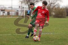 A-Klasse -  Saison 2025/26- TSV Baar/Ebenhausen - SV Manching II - Tim Pfafflinger rot Ebenhausen - Timur Oguz grün Manching - Foto: Meyer Jürgen