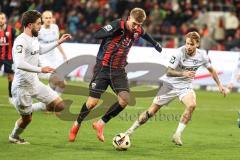 3. Liga; FC Ingolstadt 04 - Energie Cottbus; Zweikampf Kampf um den Ball Benjamin Kanuric (8, FCI)