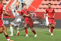 3. Liga; FC Ingolstadt 04 - 1. FC Schweinfurt 05; Meißner Thomas (8 S05) Frederik Christensen (11, FCI) Zweikampf Kampf um den Ball