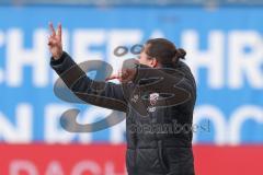 3. Liga - Saison 2025/26 - Hansa Rostock - FC Ingolstadt 04  - Cheftrainerin Sabrina Wittmann (FCI) gibt Anweisungen - XXXXX - Foto: Meyer Jürgen