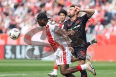 3. Liga; Rot-Weiss Essen - FC Ingolstadt 04; Zweikampf Kampf um den Ball Abiama Dickson (11 RWE) Yannick Deichmann (20, FCI)
