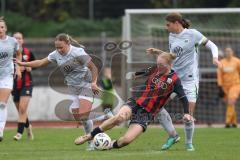2. Frauen Bundesliga - Saison 2025/26- FC Ingolstadt 04 - VFL Wolfsburg - Nina Penzkofer (Nr.29 - FC Ingolstadt Frauen I) - Maria Agathe Jonietz rechts weiss Wolfsburg - Clara Oppermann weiss Wolfsburg links - Foto: Meyer Jürgen