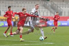3. Liga; TSV Havelse - FC Ingolstadt 04; Zweikampf Kampf um den Ball Vinko Šapina (41, FCI) Sommer Leon (22 TSV)