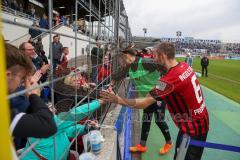 3.Liga - Saison 2022/2023 - TSV 1860 München - FC Ingolstadt 04 -  Das Spiel ist aus - Jubel  - Die Mannschaft bedankt sich bei den Fans -Tanzen - Foto: Meyer Jürgen