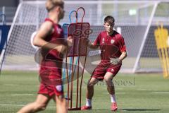 3. Liga; FC Ingolstadt 04 - Trainingsauftakt, erstes Training nach der Sommerpause; Torwart Markus Ponath (1, FCI) Neuzugang