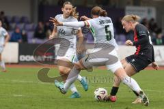 2. Frauen Bundesliga - Saison 2025/26- FC Ingolstadt 04 - VFL Wolfsburg - Nina Penzkofer (Nr.29 - FC Ingolstadt Frauen I) - Maria Agathe Jonietz weiss Wolfsburg - Foto: Meyer Jürgen