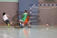 Hallenturnier Ingolstadt Nord - Saison 2024/25 - MBB SG MAnching - FC Fatih Ingolstadt  - Mustafa Kaldirim weisss Manching mit einen Tor - jubel -  - Marko Miskovic Torwat Fatih - Robert Henemann grün Fatih - Foto: Meyer Jürgen