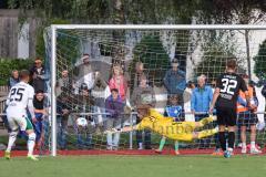 3. Liga; Testspiel; FC Ingolstadt 04 - Borussia Mönchengladbach; Torwart Marius Funk (1, FCI) hält sicher Hack Robin (25 BMG) Simon Lorenz (32, FCI)