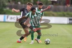 Landesliga - Saison 2025/26 - SV Manching - FC Memmingen II - Romeo Öxler (Nr.17 - SV Manching) - Kouki Rayen grün Manching rechts - Neubrand Simon schwarz Memmingen  - Foto: Meyer Jürgen