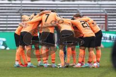 3. Liga; VfB Lübeck - FC Ingolstadt 04; Teambesprechung Simon Lorenz (32, FCI)