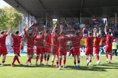 3. Liga - Saison 2025/26 - TSG Hoffenheim II - FC Ingolstadt 04  - Die Mannschaft bedankt sich bei den Fans - tanzen - Foto: Meyer Jürgen