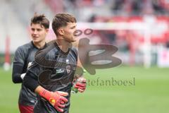 3. Liga; FC Ingolstadt 04 - Rot-Weiss Essen; Torwart David Klein (47, FCI) Torwart Markus Ponath (1, FCI) vor dem Spiel