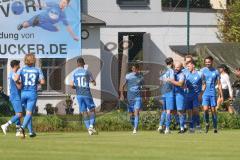 Kreisliga- Saison 2024/25- SV Hundszell - SV Kasing -  - Der 1:0 Führungstreffer durch Mathias Weinzierl blau Hundszell - jubel  - XXXXX - Foto: Meyer Jürgen