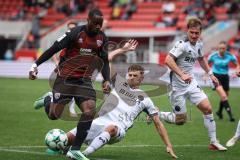 3. Liga - Saison 2026/27 - FC Ingolstadt 04 - SV Wehen Wiesbaden - Joseph Ganda (Nr.16 - FCI) - Justin Janitzek (Nr.15 - Wehen/Wiesbaden)- Foto: Meyer Jürgen