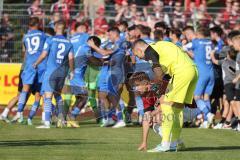 Toto-Pokal; Finale; FV Illertissen - FC Ingolstadt 04; Jeroen Krupa (48, FCI) vergibt den letzten Elfmeter und Illertissen wird Toto Pokal Sieger, Torwart Marius Funk (1, FCI) tröstet