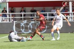 3. Liga; FC Ingolstadt 04 - SV Wehen Wiesbaden; Torchance verpasst Marcel Costly (22, FCI) Torwart Stritzel Florian (16 SVWW) Janitzek Justin (15 SVWW)