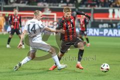 3. Liga; FC Ingolstadt 04 - Energie Cottbus; Zweikampf Kampf um den Ball Benjamin Kanuric (8, FCI) Hasse Tobias (14 ECO)