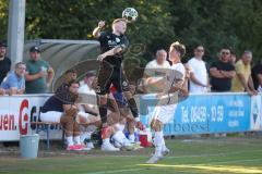 Landesliga - Saison 2026/27 - SV Manching - VFR Neuburg - Luca Oehler (Nr.3 - SV Manching) - Rampertshammer Daniel weiss Neuburg - Foto: Meyer Jürgen