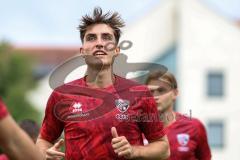 Toto Pokal; FC Sportfreunde Schwaig - FC Ingolstadt 04; Elias Decker (4, FCI) vor dem Spiel