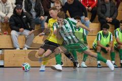 Lotto Bayern Hallencup - Saison 2024/25 - SV Manching - FC Hitzhofen/Oberzell- Daniel Schweiger grün Manching - Nico Seitz gelb Hitzhofen - Foto: Meyer Jürgen