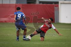 Kreisliga - Saison 2026/27- Türkisch SV Ingolstadt - SV Hundszell - Hakan Düzkün rot Türkisch  - Saber Novroze blau Hundszell - Foto: Meyer Jürgen