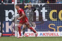2.BL; Fortuna Düsseldorf - FC Ingolstadt 04; Torwart Dejan Stojanovic (39 FCI) gibt Anweisungen Peterson Kristoffer (12 DUS)