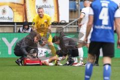 3. Liga; Arminia Bielefeld - FC Ingolstadt 04; Thomas Rausch (45, FCI) verletzt sich und wird ausgewechselt, Torwart Marius Funk (1, FCI)