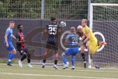 Bayernliga Nord - Saison 2024/25 - FC Ingolstadt 04 II - FC Münchberg - Massimo Agostinelli (Nr.15 - FCI U21) - Lang Jonas Torwart Münchberg - Foto: Meyer Jürgen