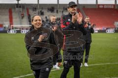 3. Liga; FC Ingolstadt 04 - 1. FC Saarbrücken; Sieg Jubel Freude Tanz Fan Fankurve Banner Fahnen Spruchband Spieler bedanken sich bei den Fans Cheftrainerin Sabrina Wittmann (FCI) Torwart-Trainer Arvid Schenk  (FCI)
