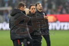 3. Liga; FC Ingolstadt 04 - TSV 1860 München; nach dem Spiel Co-Trainer Fabian Reichler (FCI) Cheftrainerin Sabrina Wittmann (FCI) auf dem Spielfeld
