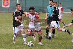 Kreisklasse - Saison 2024/25- Türk SV Ingolstadt - SV Stammham-  - Daniel Drotleff weiss Türkisch - Mathias Zacherl schwarz Stammham - Foto: Meyer Jürgen