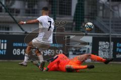 Bezirksliga - Saison 2025/26 - FC Gerolfing - DJK München - Torwart Michael Oblinger (Nr.1 - FC Gerolfing) - Berkan Altug weiss München - Foto: Meyer Jürgen