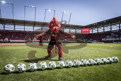 3. Liga; FC Ingolstadt 04 - Würzburger Kickers; 3. Liga offizieller Spielball Maskottchen Schanzi