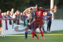 Kreisliga - Saison 2025/26- SV Zuchering - TV Münchsmünster - Glenn Heicappell rot Zuchering - Sebastian Hauber blau MÜ-Münster - Foto: Meyer Jürgen