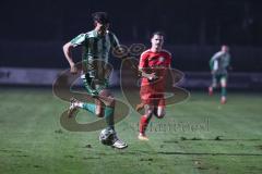 Landesliga - Saison 2025/26 - SV Manching - TSV Hollenbach - Leon Peric (Nr.20 - SV Manching) - Leser Raoul rot Hollenbach - Foto: Meyer Jürgen