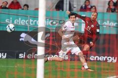 3. Liga; FC Ingolstadt 04 - SC Verl; Flanke Leon Guwara (6, FCI) Nadj Niclas (33 Verl)