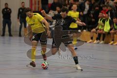 Lotto Bayern Hallencup - Lindenkreuzhalle Saison 2024/25 - FC Hitzhofen - FC Türk Sport Garching  - Koray Altinay schwarz Türk Garching - Mike Schmal gelb Hitzhofen - Foto: Meyer Jürgen