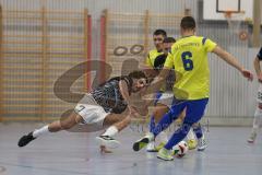 Lotto Bayern Hallencup - Saison 2024/25 - Finale - FC Fatih - TSV Forstenried - Umut Yürükal schwarz Fatih - Roman Sniatovskyi gelb Forstenried - Foto: Meyer Jürgen