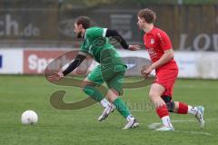 Kreisklasse - Saison 2025/26- TSV Pförring - SV Karlshuld-  - Jonas Bäumler rot Pförring - Pascal Sladkowski grün Karlshuld - Foto: Meyer Jürgen